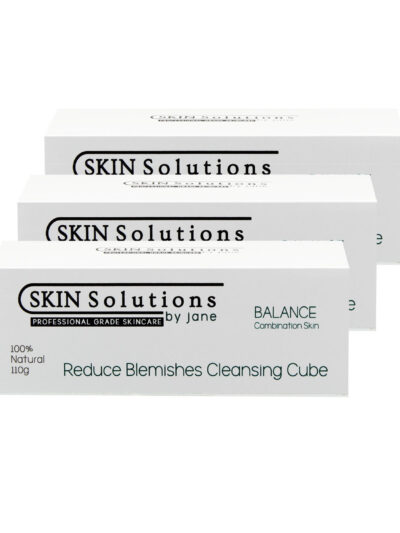 This is a three-pack of 100% natural treatmement bars of 110g from the BALANCE collection. The bar is used for Reducing Blemishes in Combination Skin