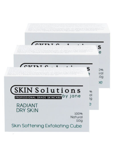 This is a three-pack of 100% natural treatmement cubes of 110g from the RADIANT DRY SKIN collection. The cube is used for dry skin, to deliver skin softening cleanse and exfoliation.